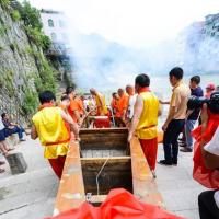 古镇斜滩：激情演绎民俗古风，舟楫争先再现龙江！